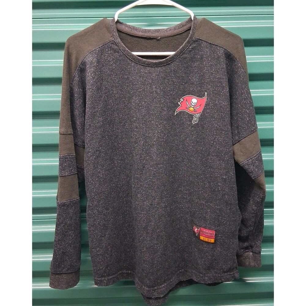 Tampa Bay Buccaneers Women Long Sleeve Shirt Light Sweater Size M/Lg Black Gray